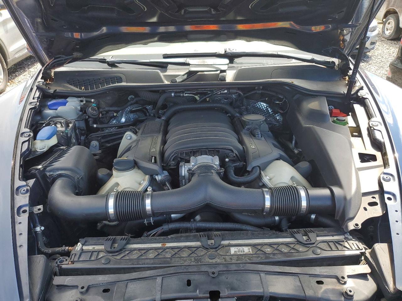 2014 PORSCHE CAYENNE