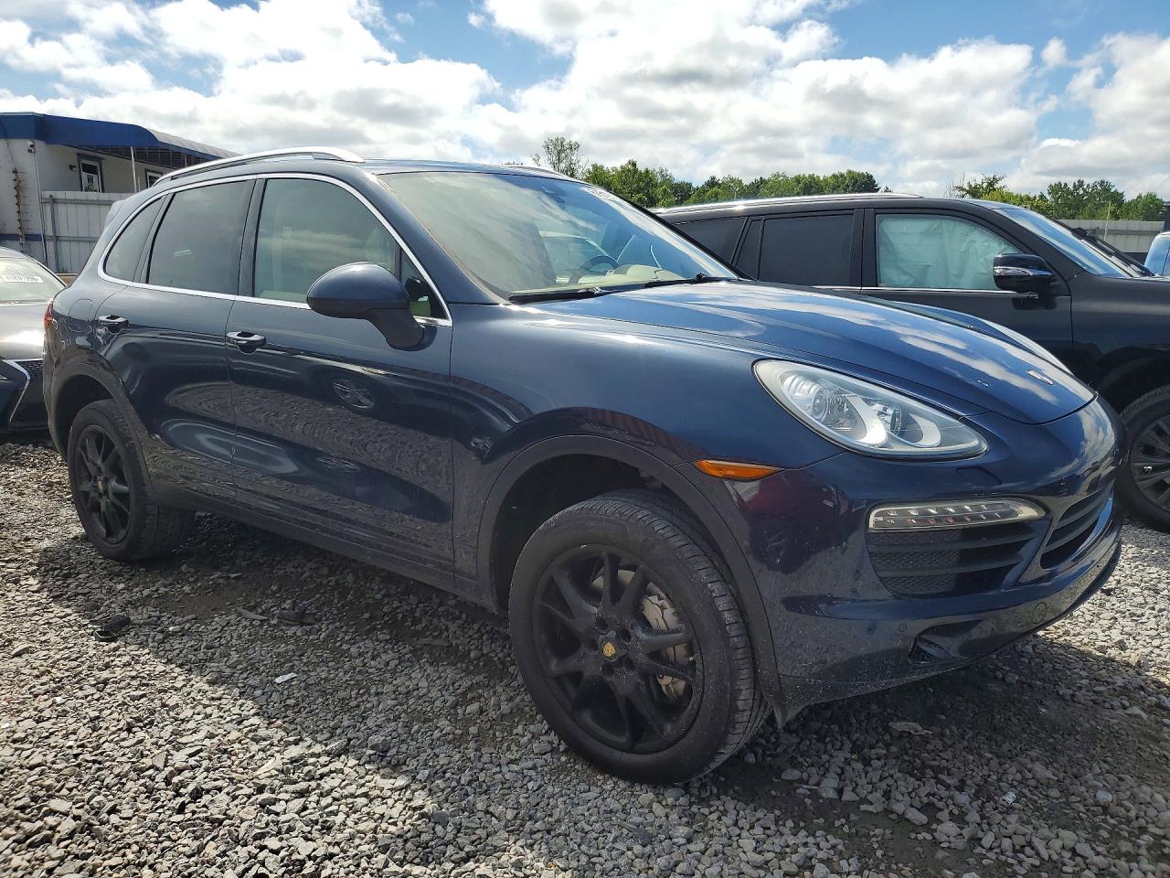 2014 PORSCHE CAYENNE