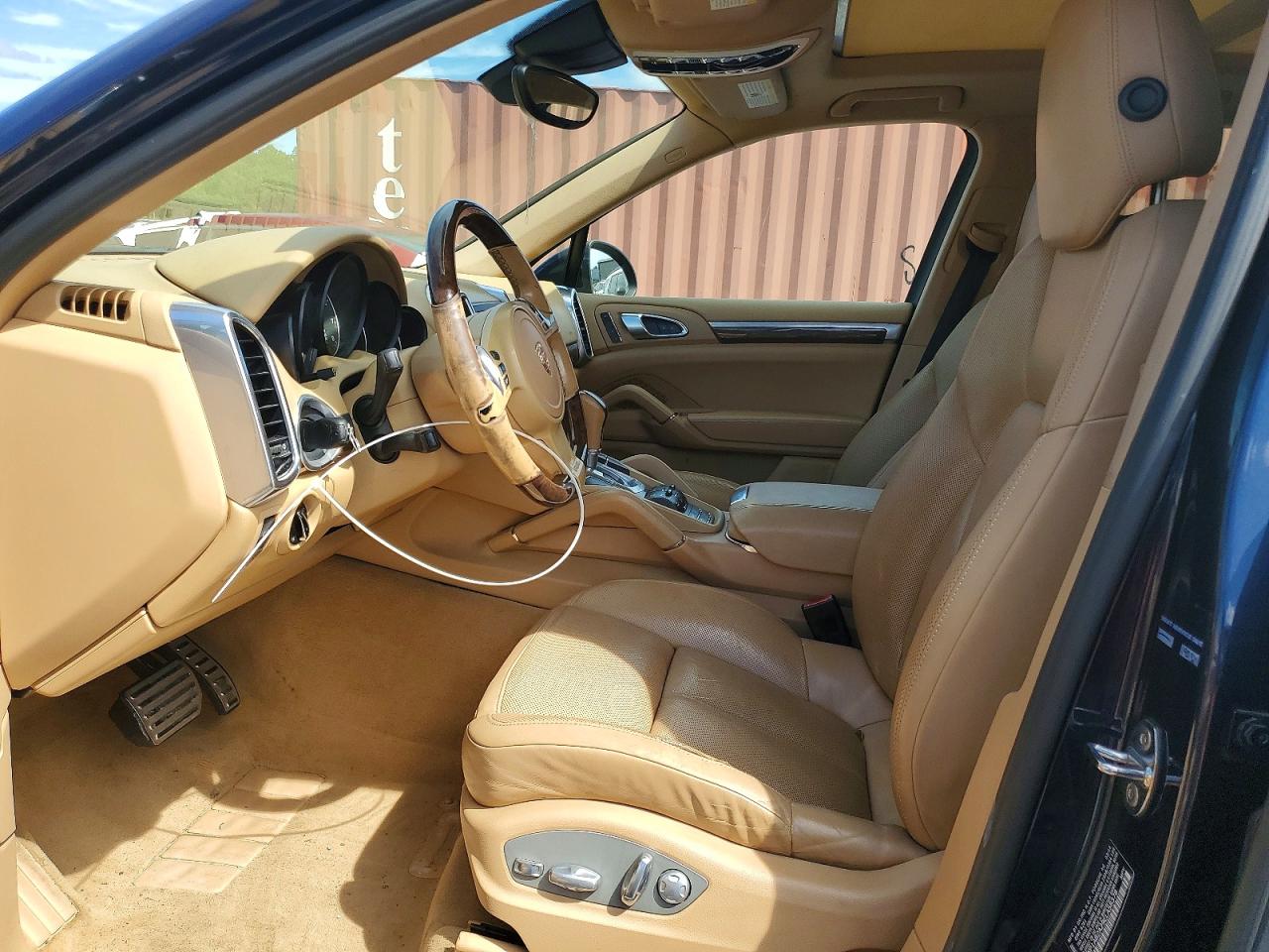 2014 PORSCHE CAYENNE