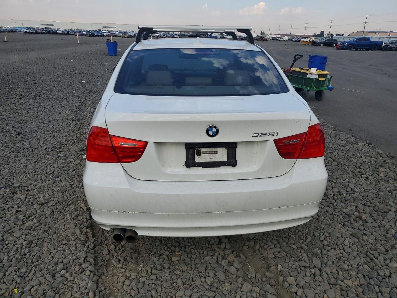 2011 BMW 3 SERIES