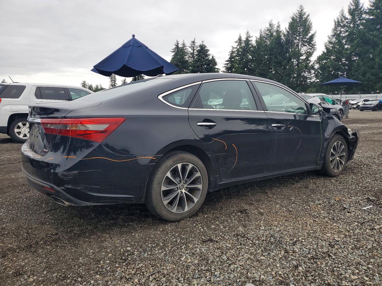 2016 TOYOTA AVALON
