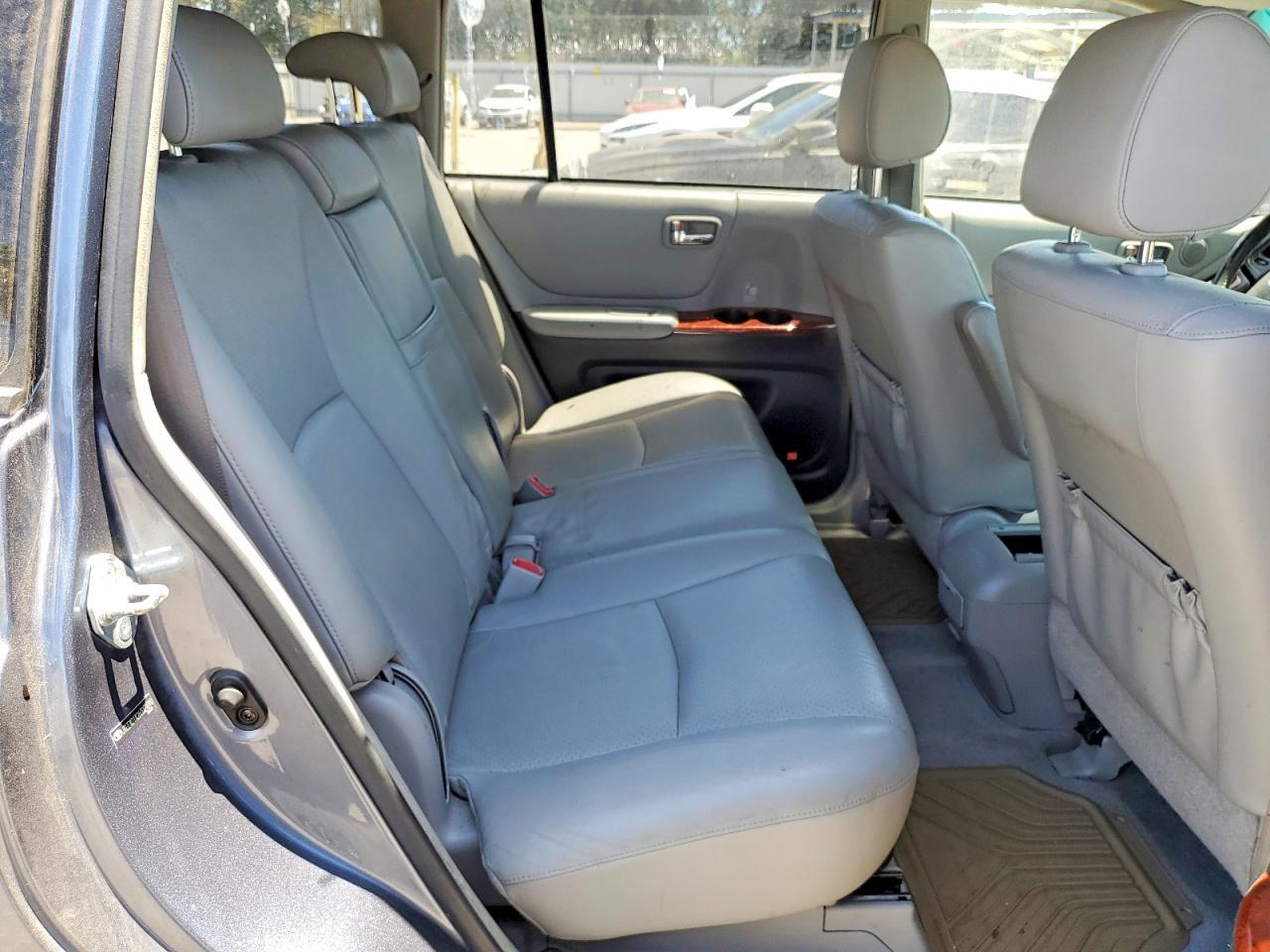 2006 TOYOTA HIGHLANDER