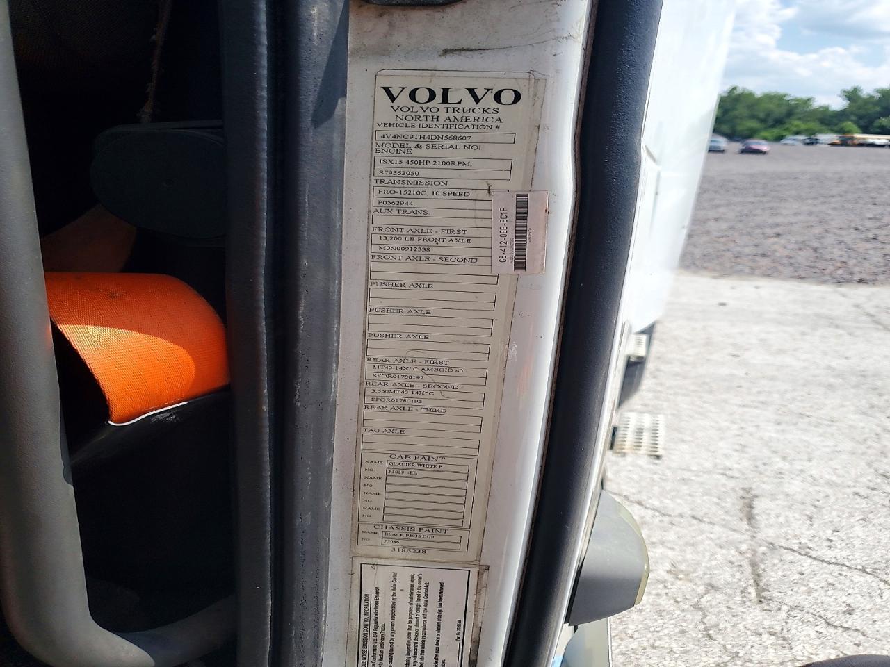 2013 VOLVO VN