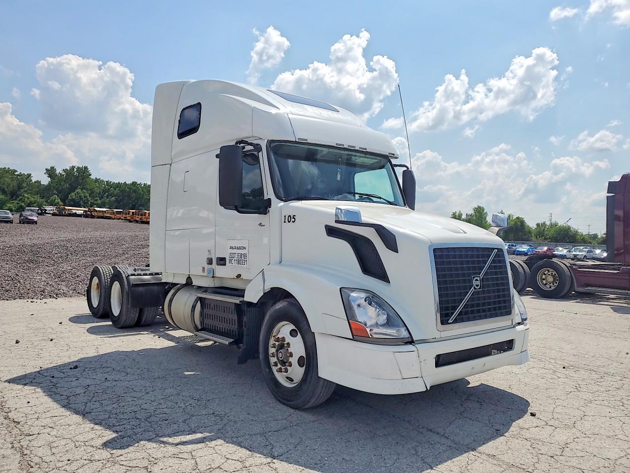 2013 VOLVO VN