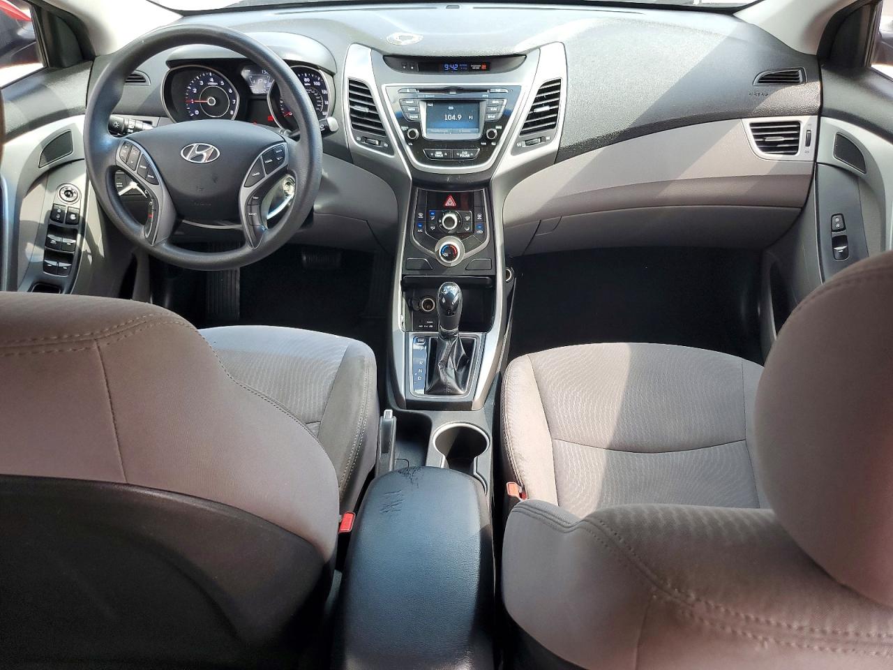 2016 HYUNDAI ELANTRA