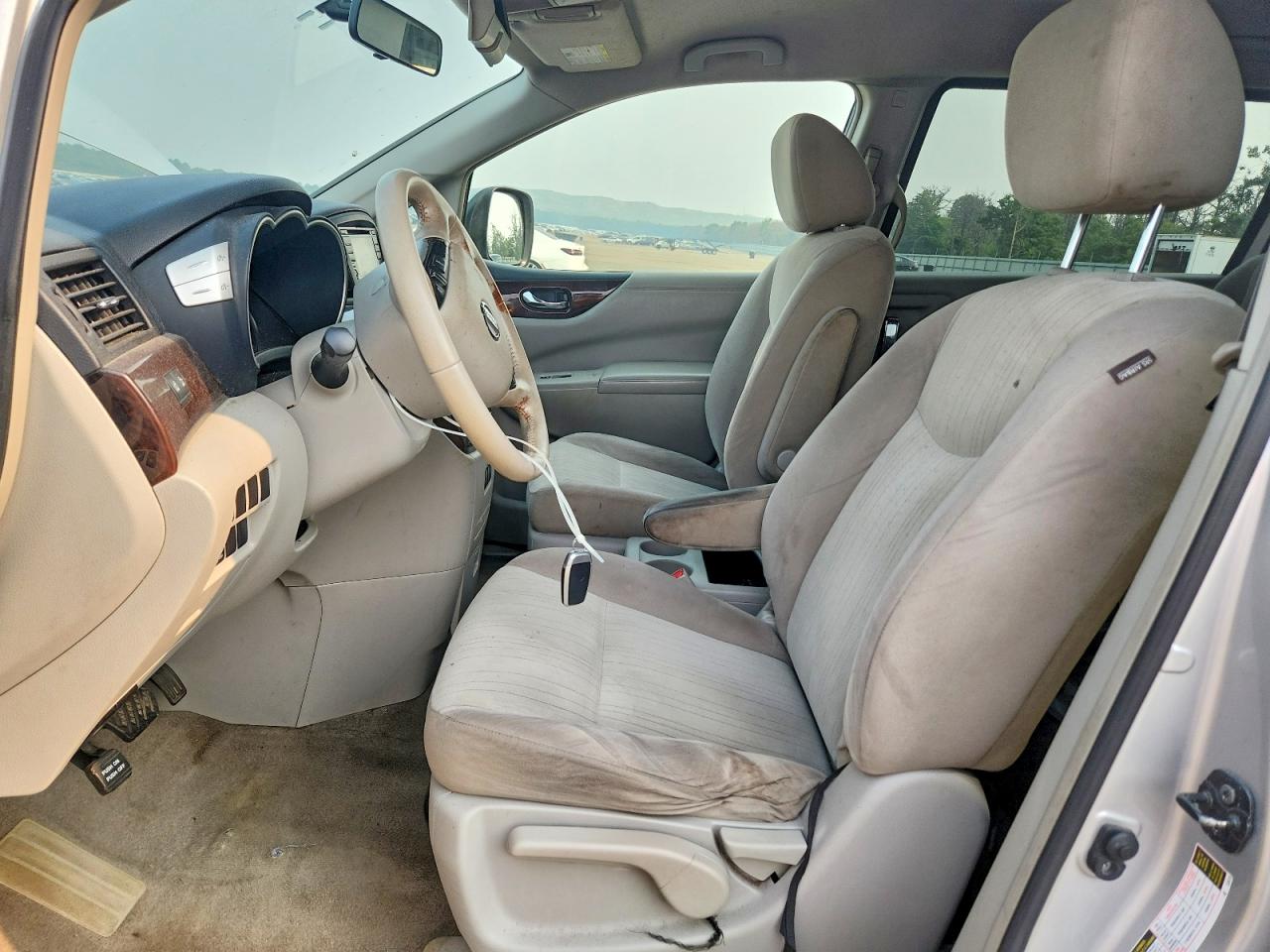 2016 NISSAN QUEST