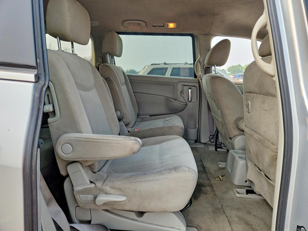 2016 NISSAN QUEST