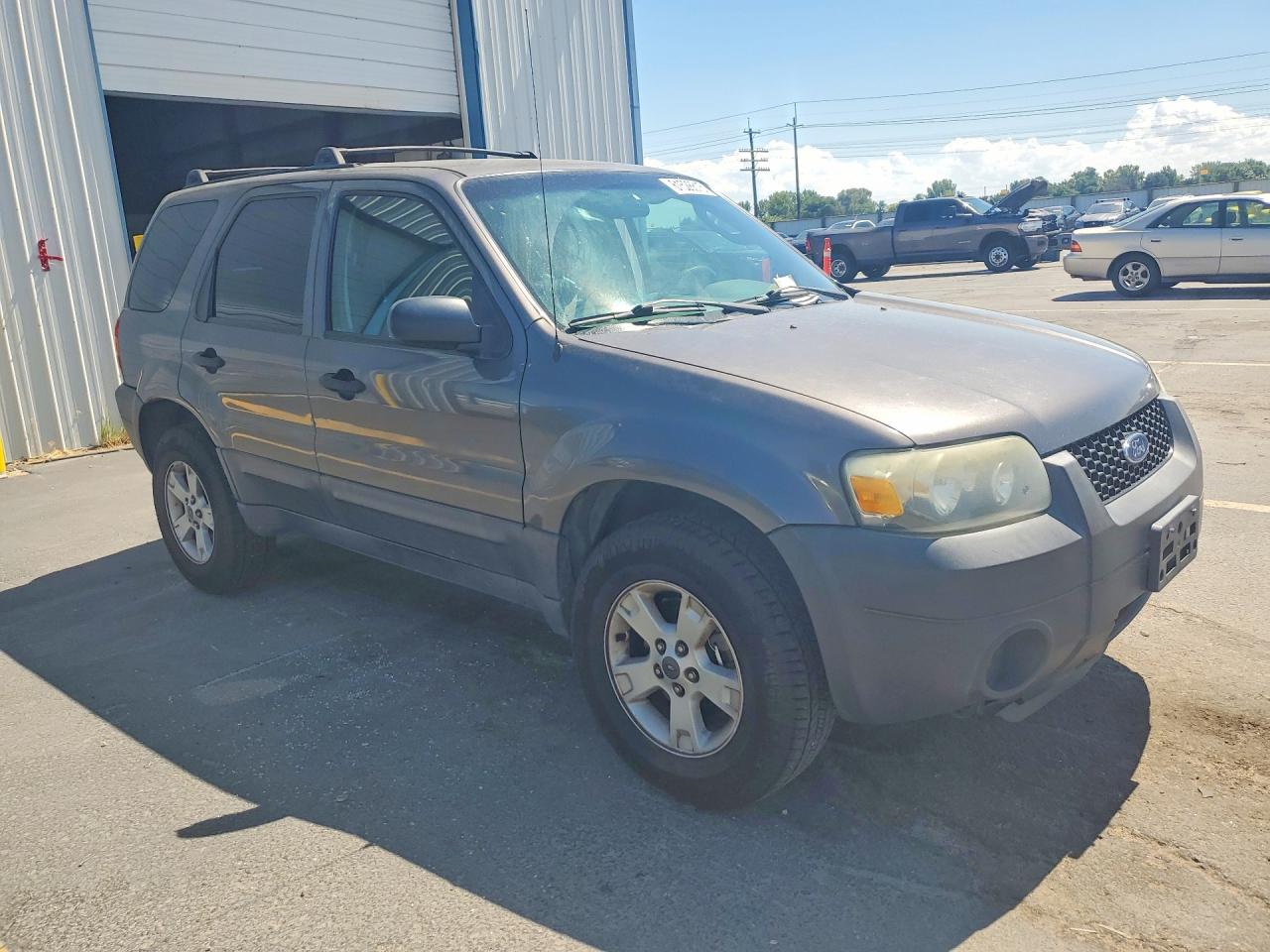 2005 FORD ESCAPE