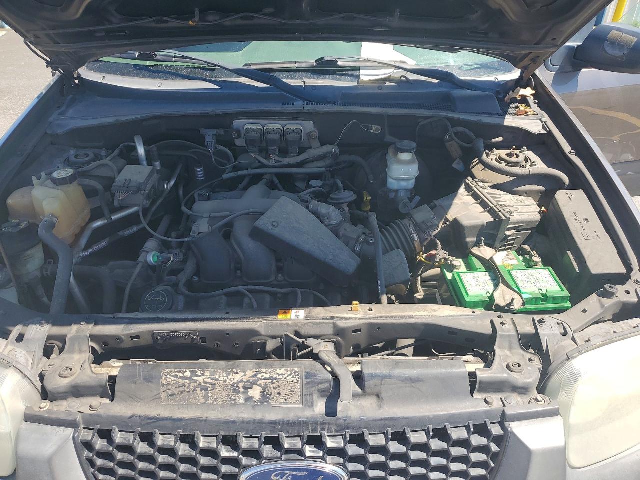 2005 FORD ESCAPE