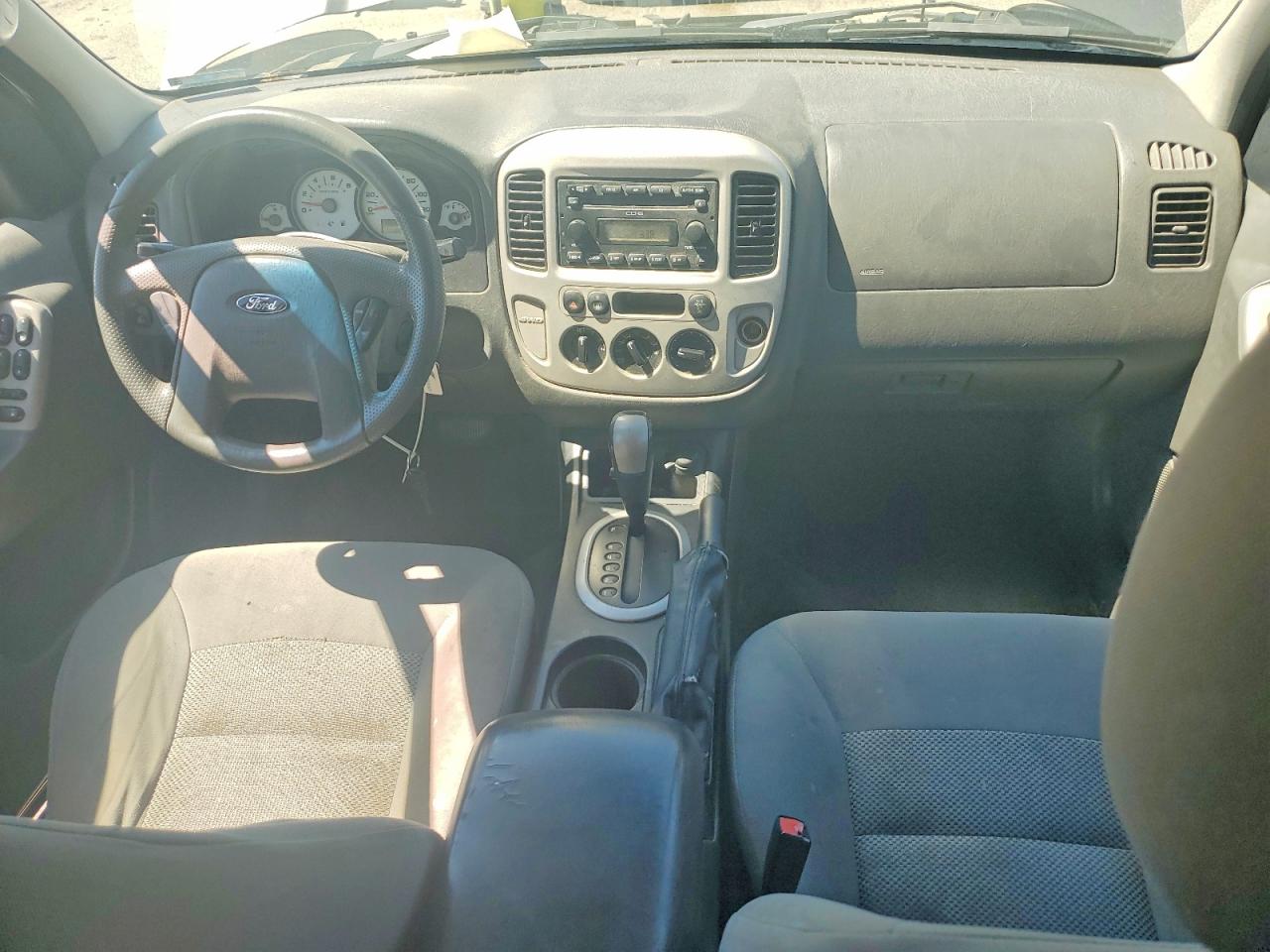 2005 FORD ESCAPE