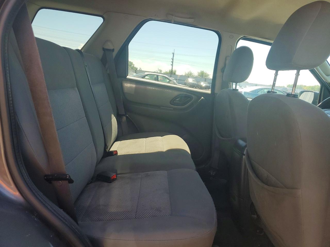2005 FORD ESCAPE