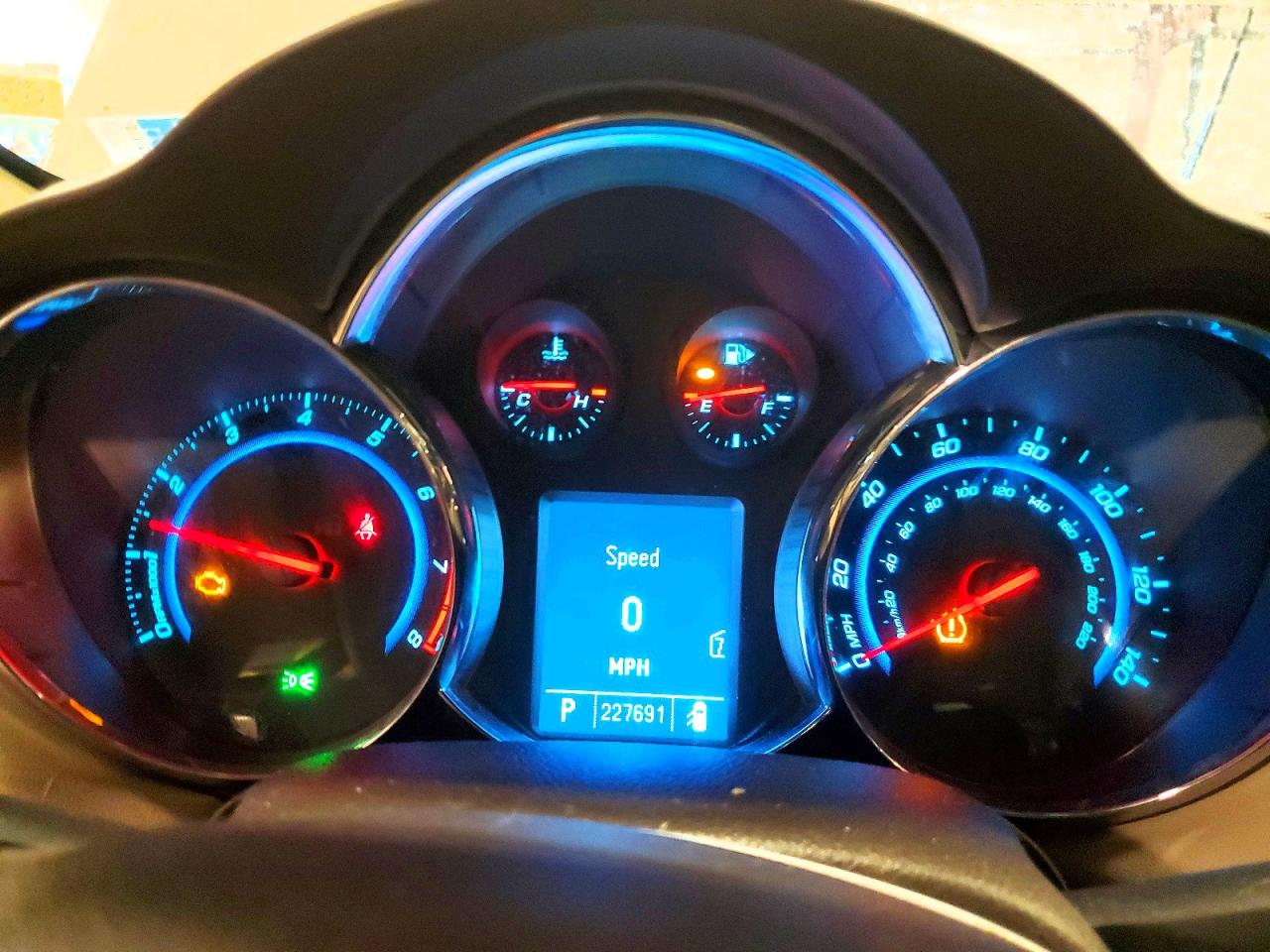 2011 CHEVROLET CRUZE