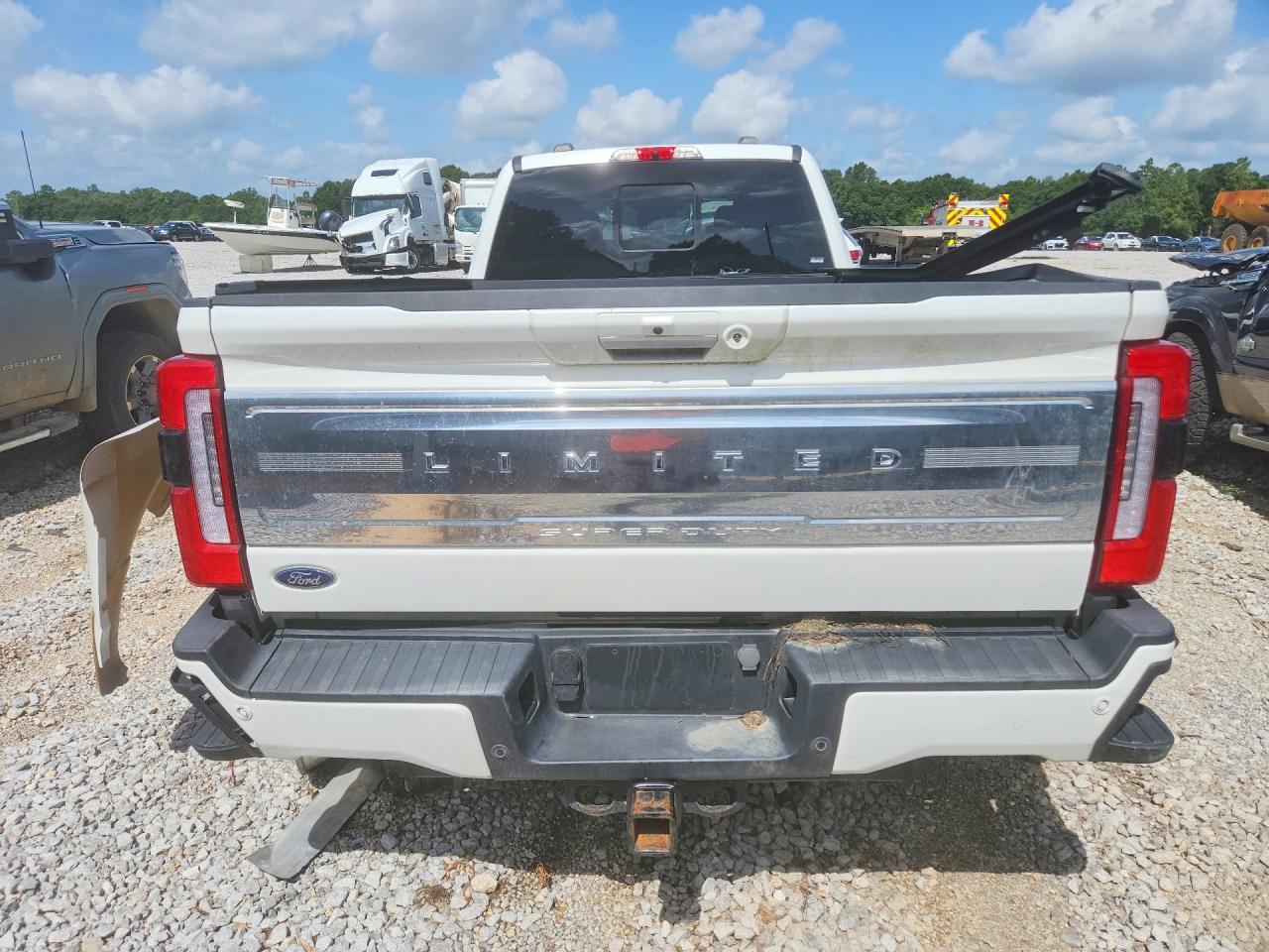 2023 FORD F450
