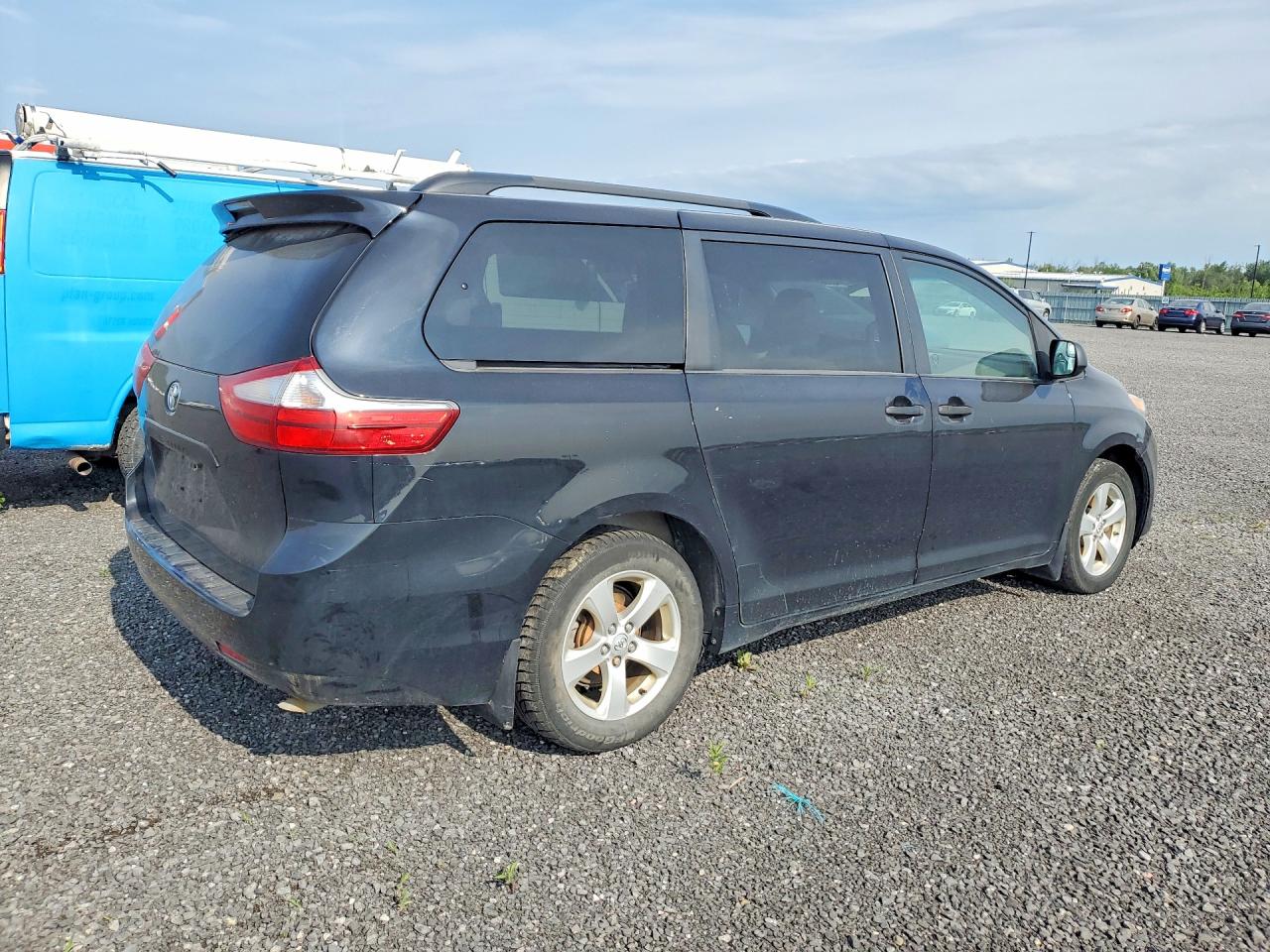 2015 TOYOTA SIENNA