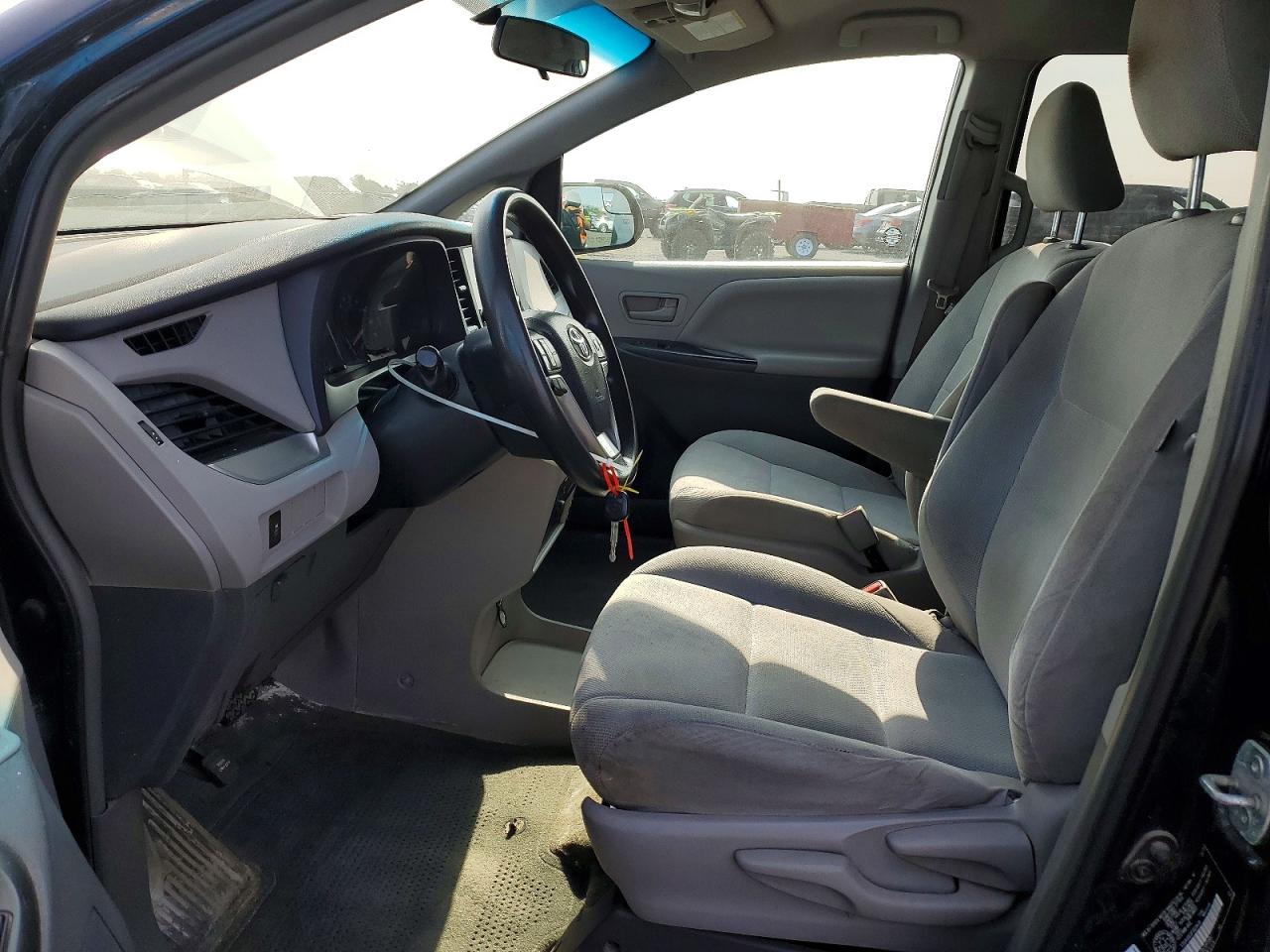 2015 TOYOTA SIENNA