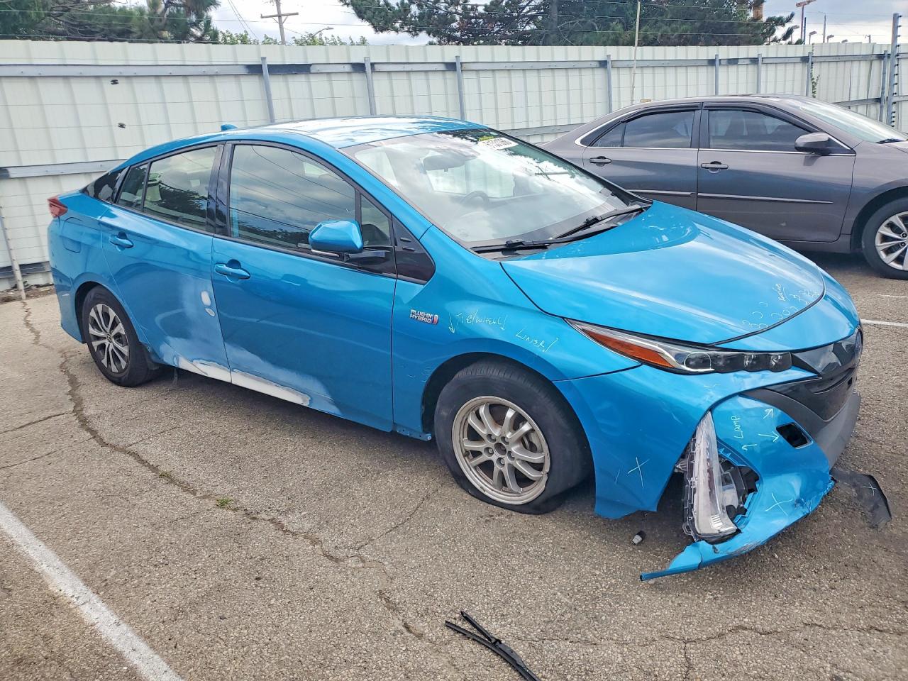 2020 TOYOTA PRIUS
