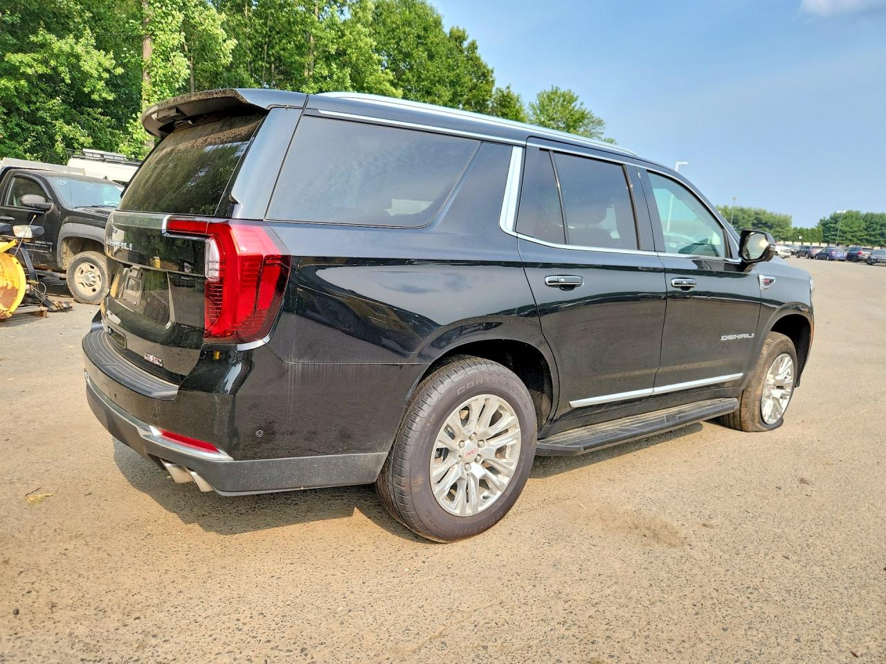 2025 GMC YUKON