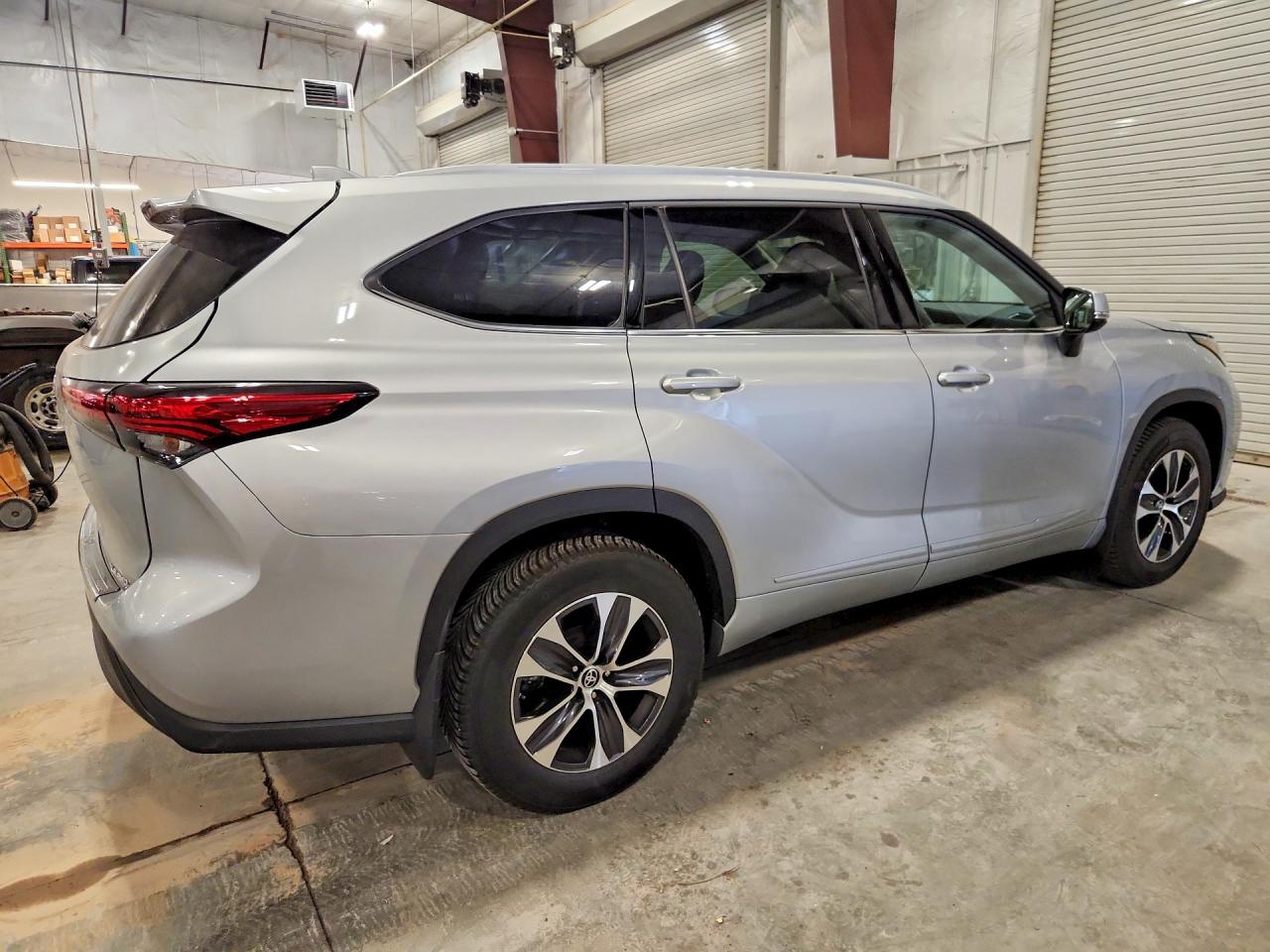 2022 TOYOTA HIGHLANDER