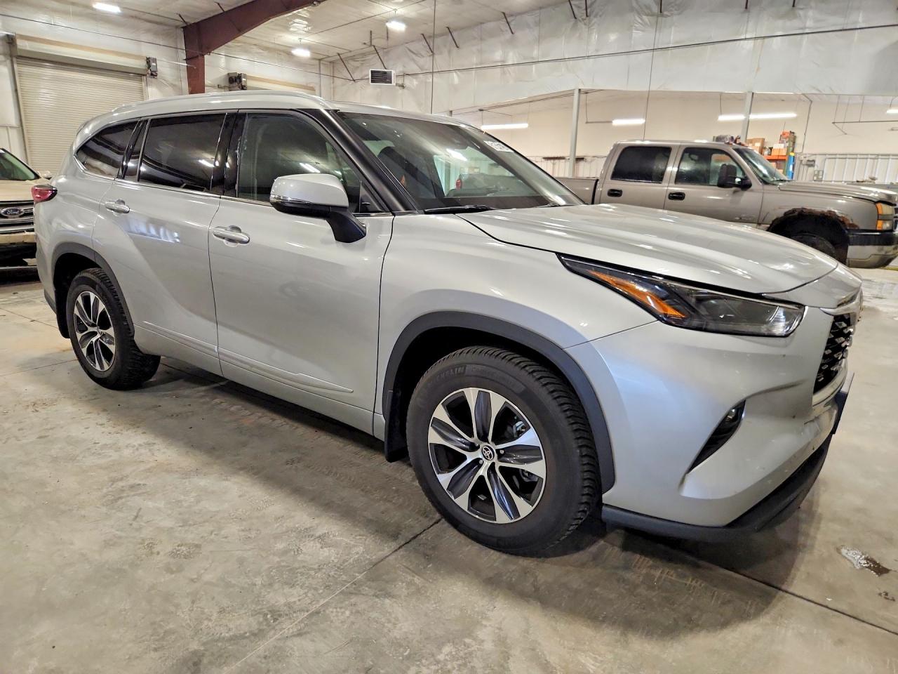 2022 TOYOTA HIGHLANDER