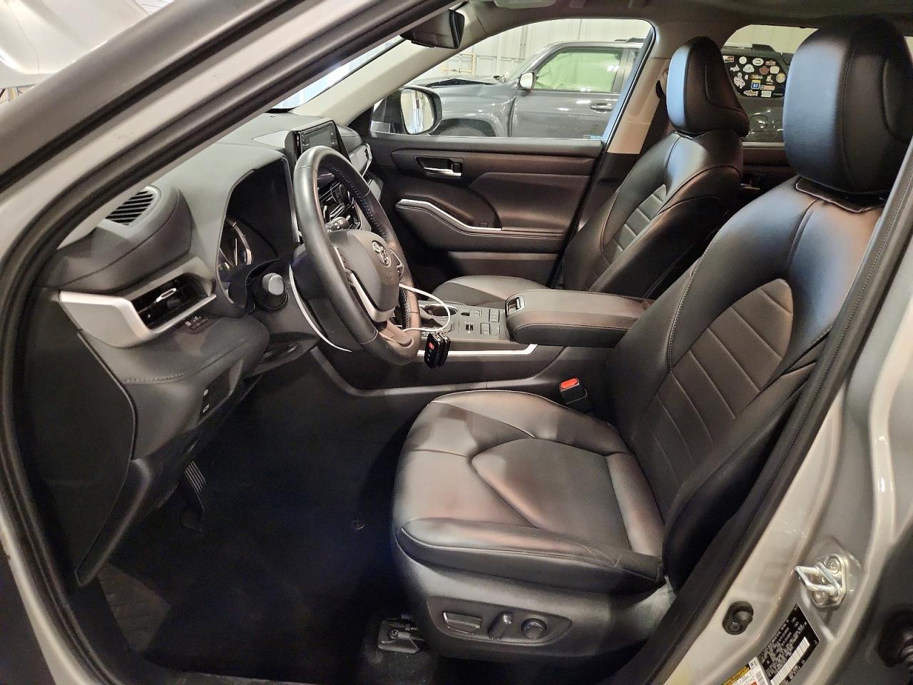 2022 TOYOTA HIGHLANDER
