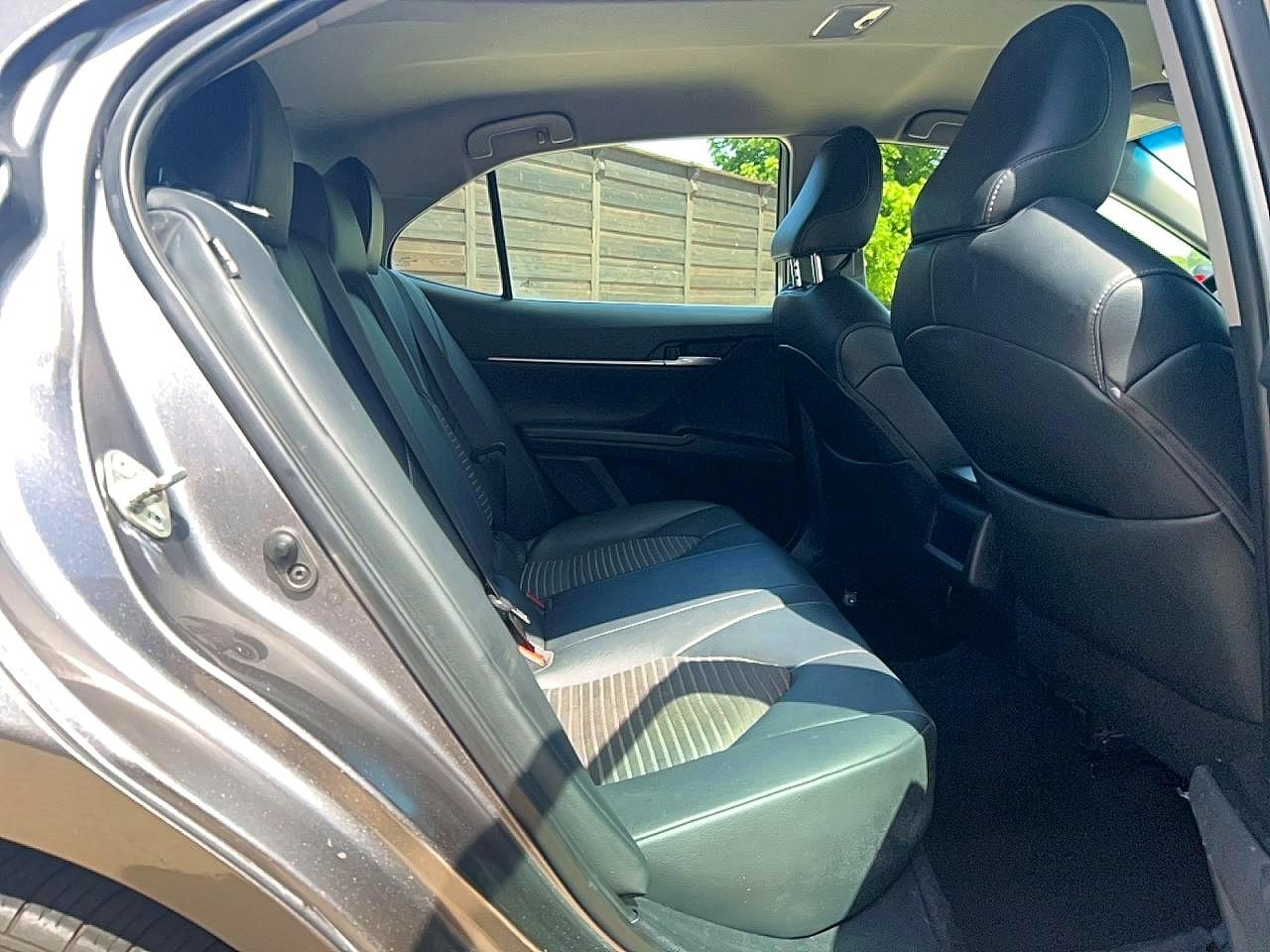 2019 TOYOTA CAMRY