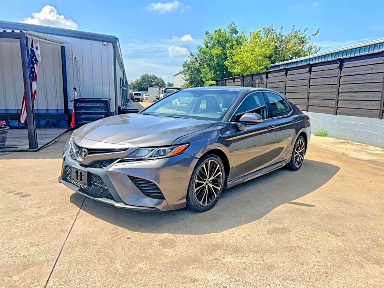 2019 TOYOTA CAMRY