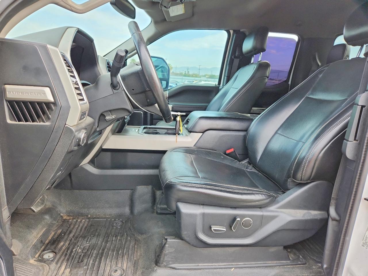 2017 FORD F550