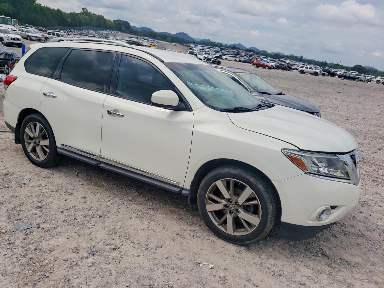 2014 NISSAN PATHFINDER