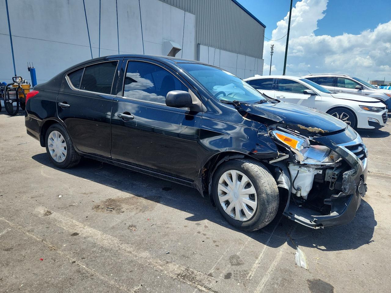 2015 NISSAN VERSA