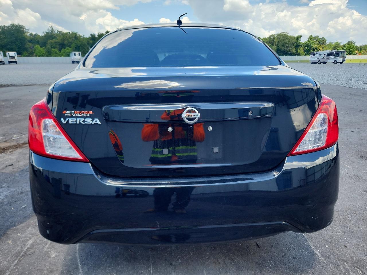 2015 NISSAN VERSA