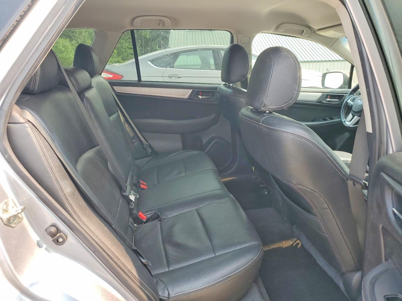 2015 SUBARU OUTBACK