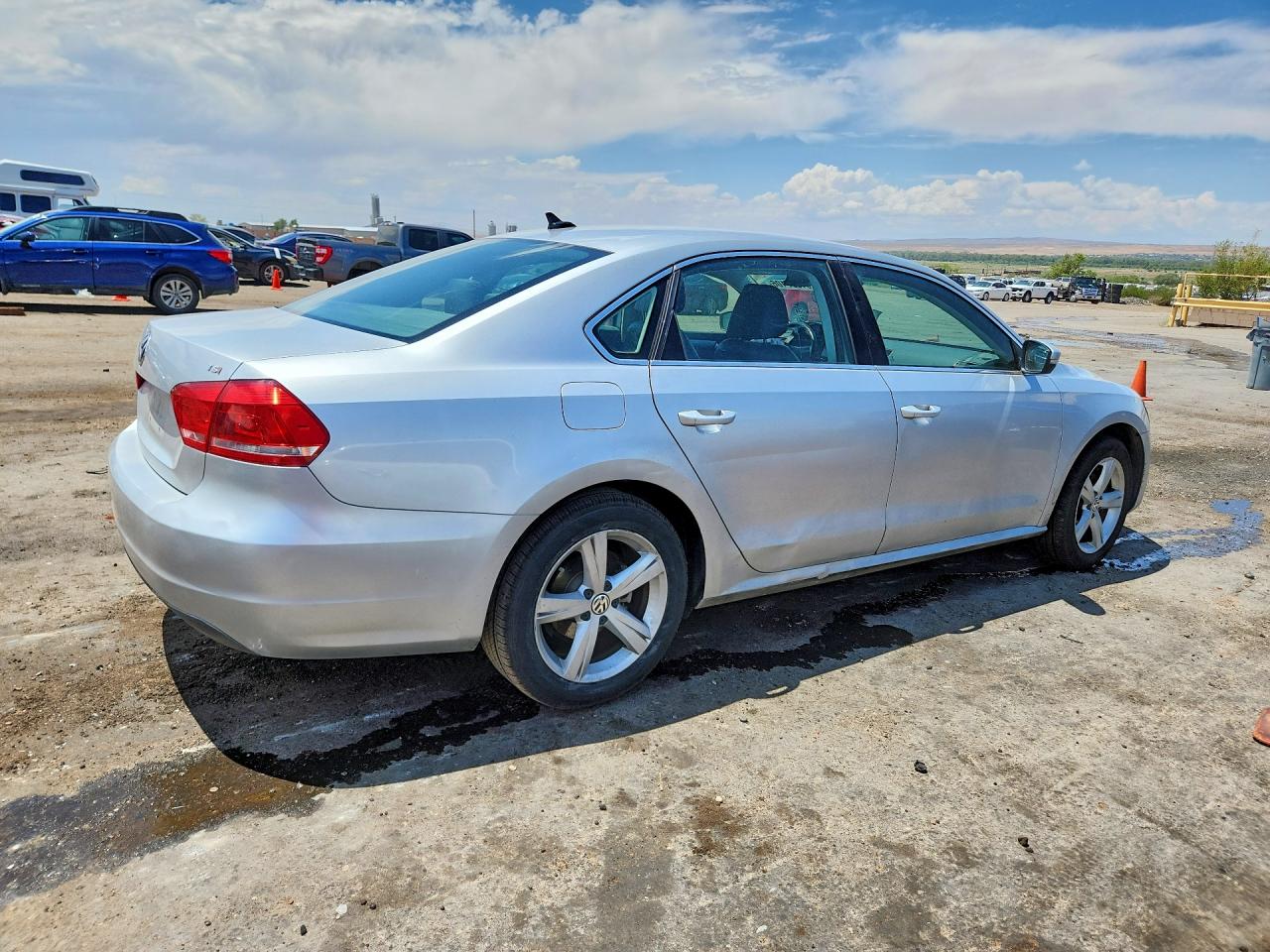 2015 VOLKSWAGEN PASSAT