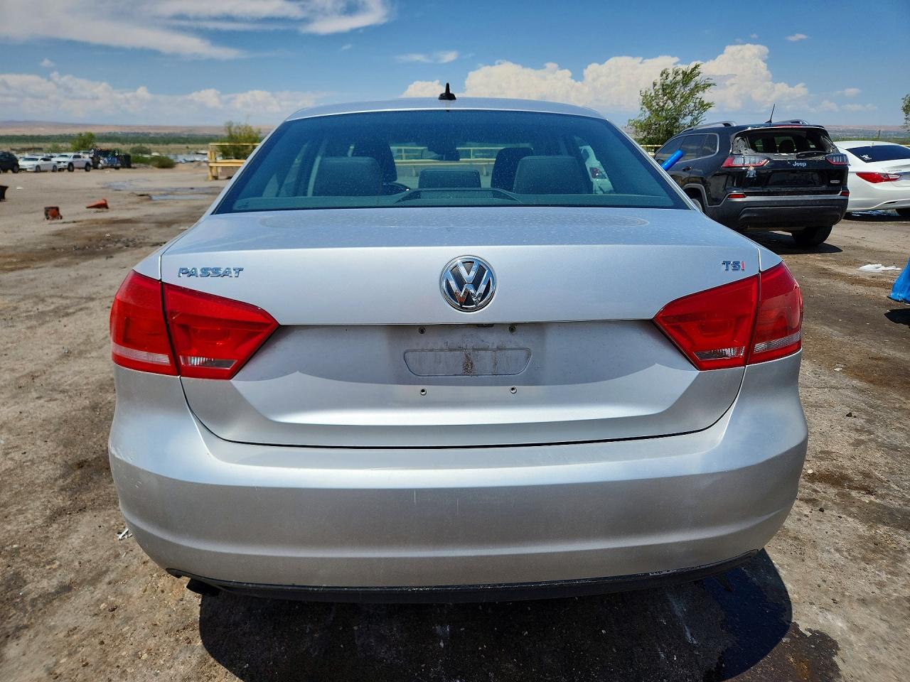 2015 VOLKSWAGEN PASSAT
