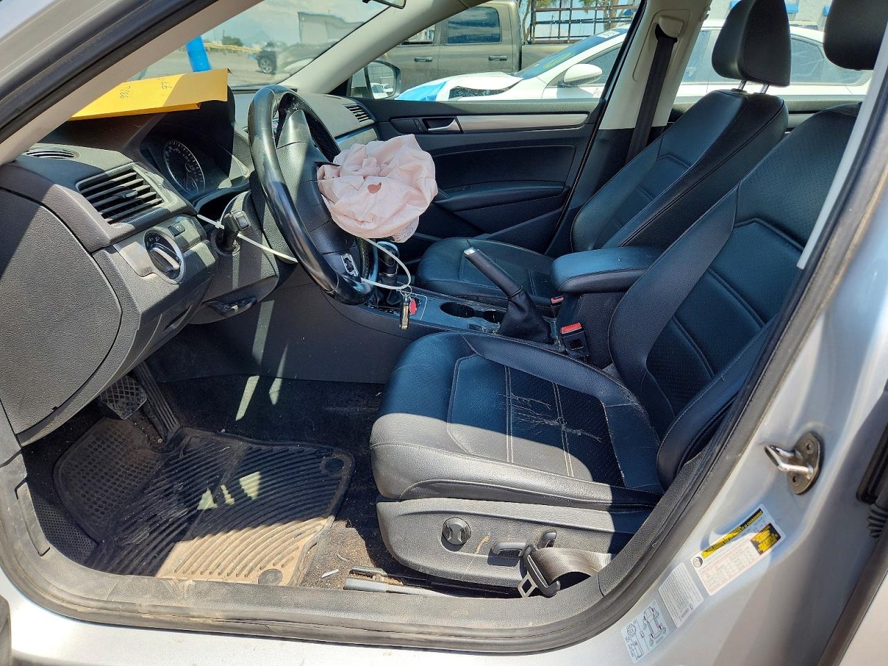 2015 VOLKSWAGEN PASSAT