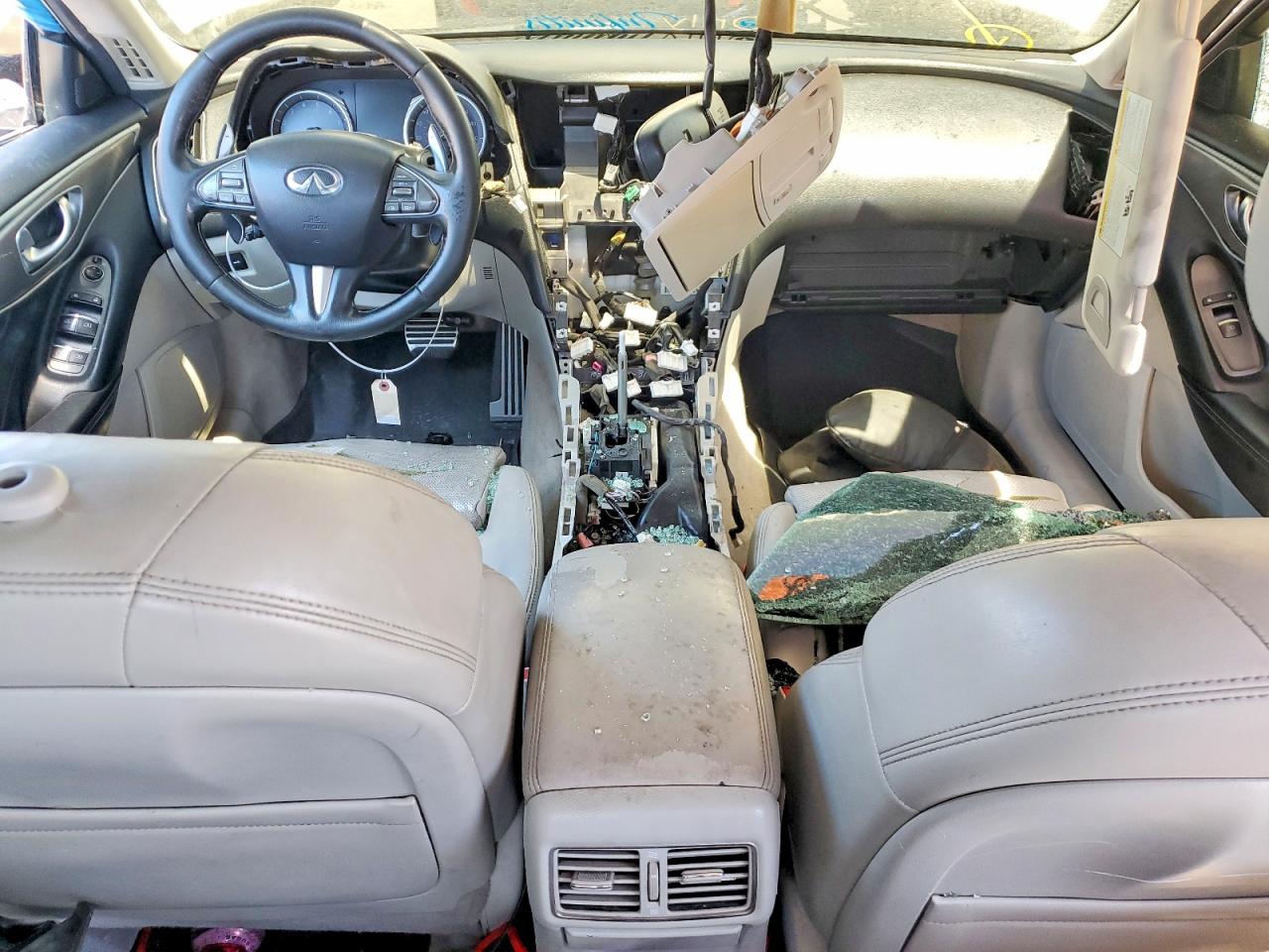 2015 INFINITI Q50