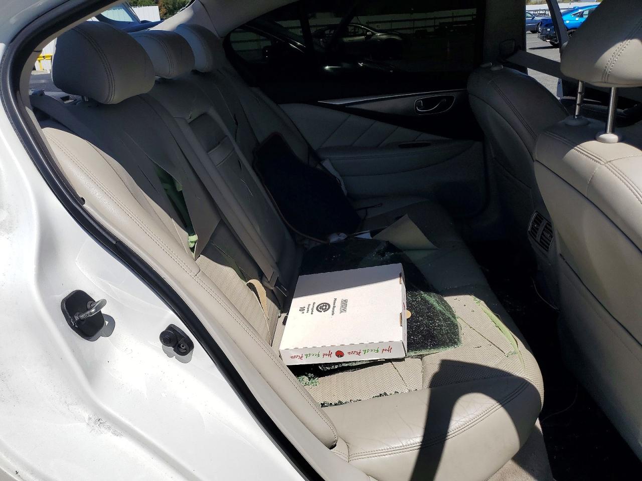 2015 INFINITI Q50