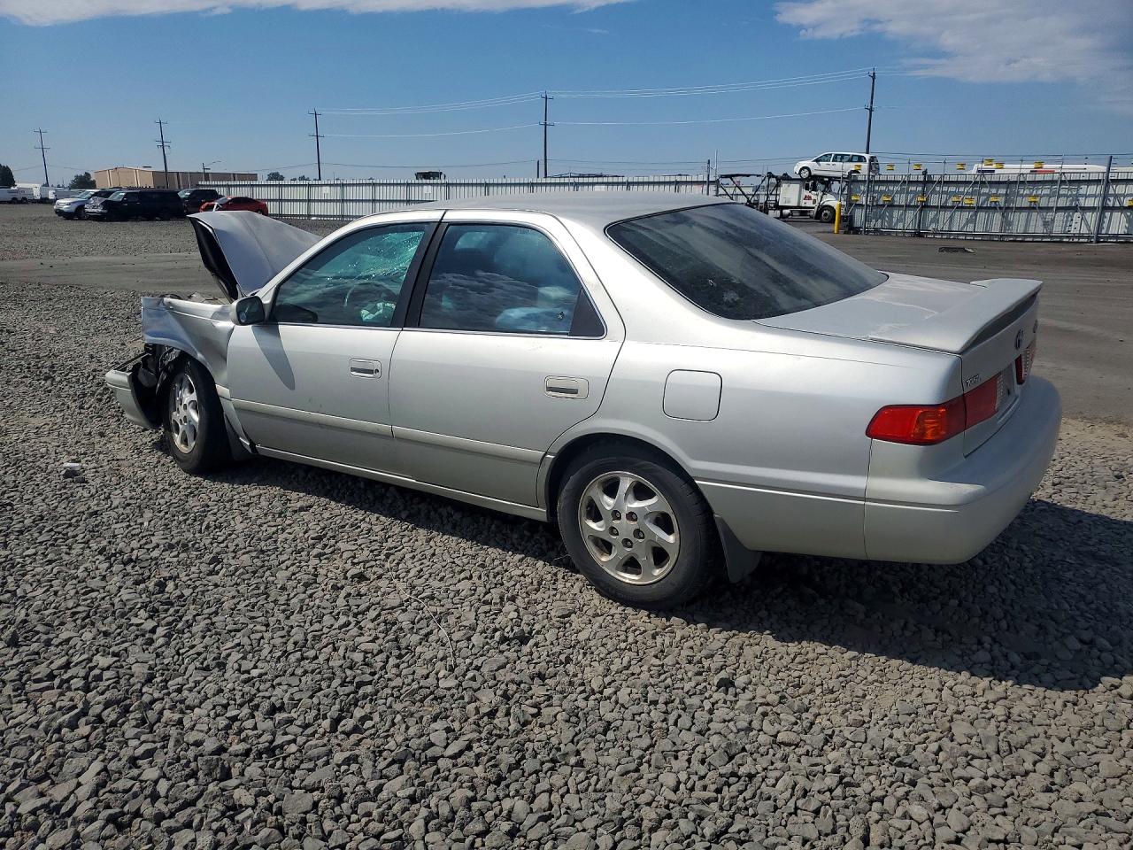 2001 TOYOTA CAMRY