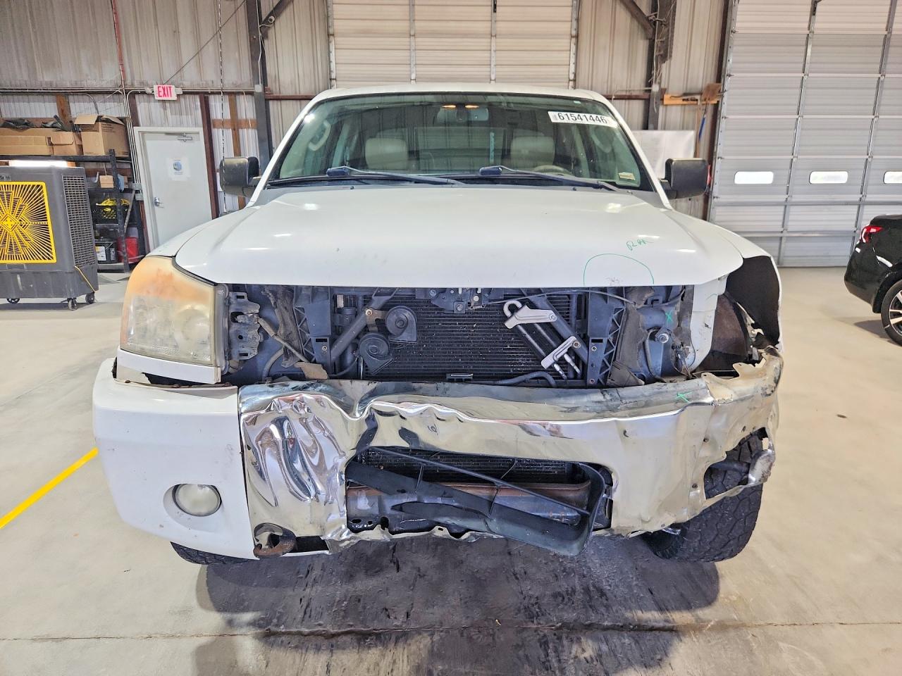 2010 NISSAN TITAN