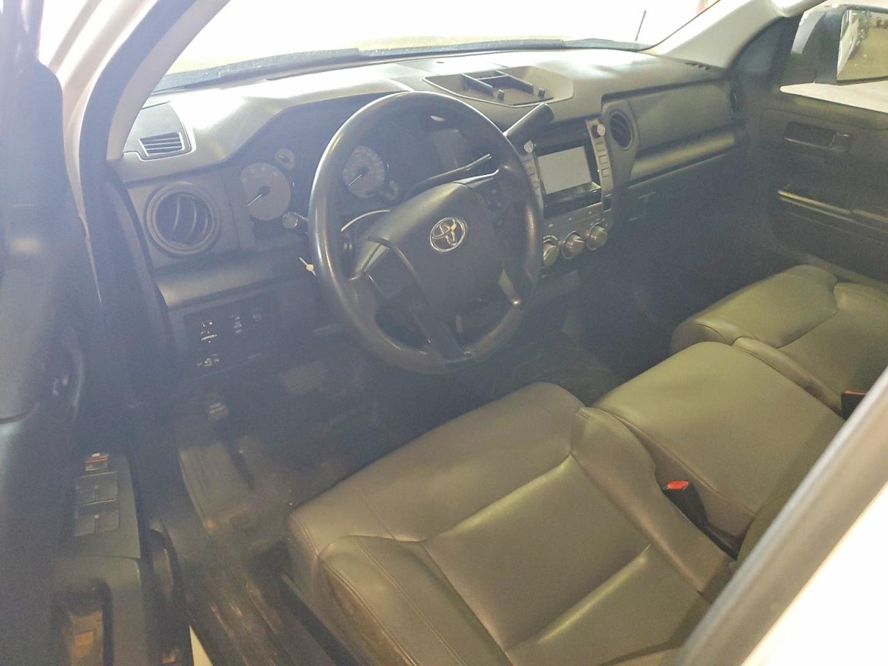 2016 TOYOTA TUNDRA