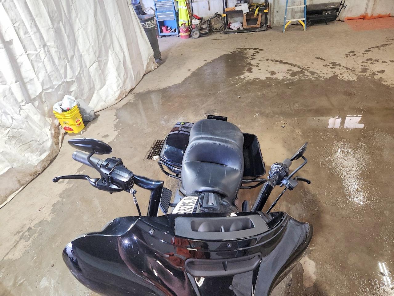 2021 HARLEY-DAVIDSON FL
