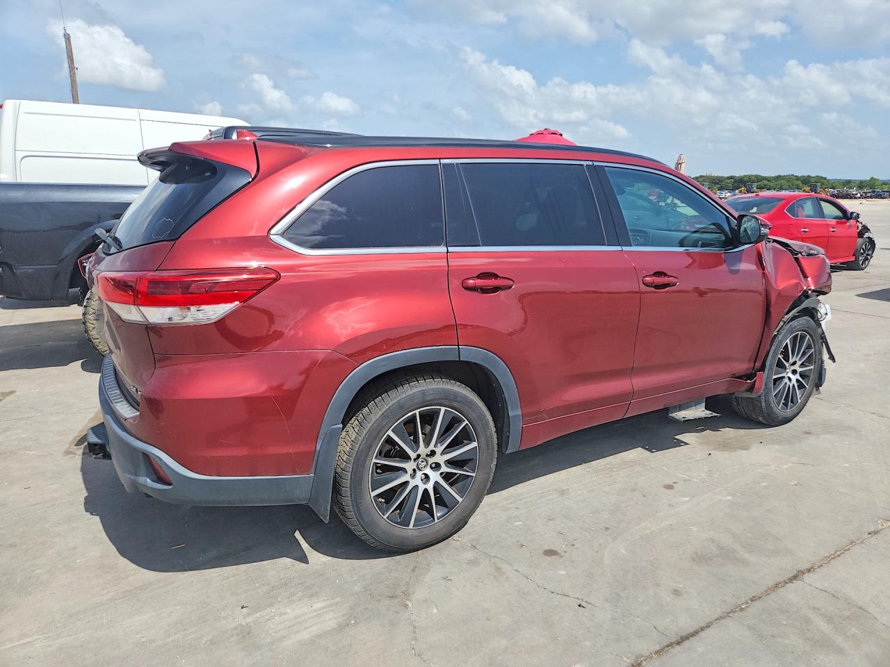 2017 TOYOTA HIGHLANDER