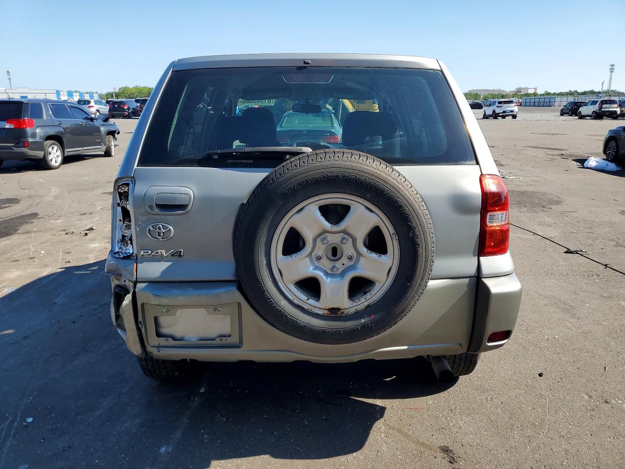 2004 TOYOTA RAV4