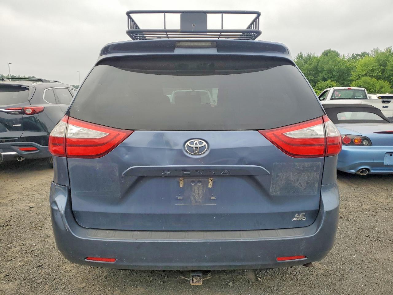 2015 TOYOTA SIENNA