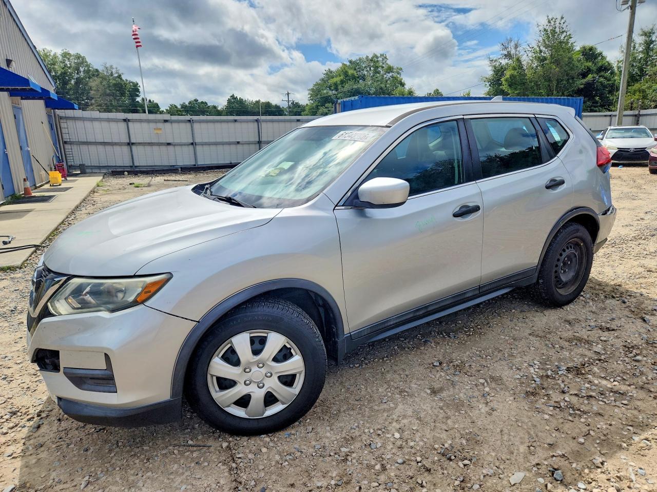 2017 NISSAN ROGUE