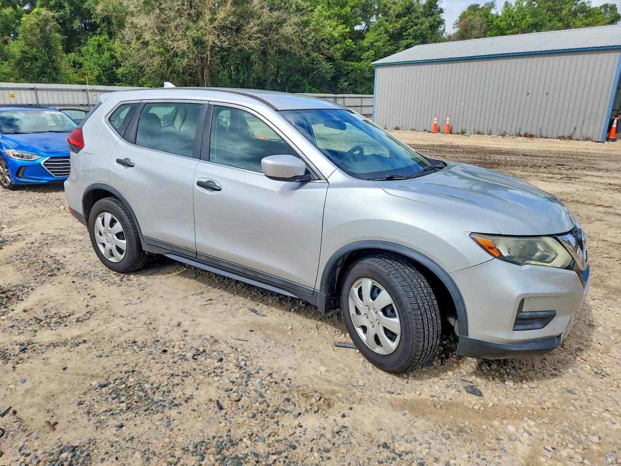 2017 NISSAN ROGUE