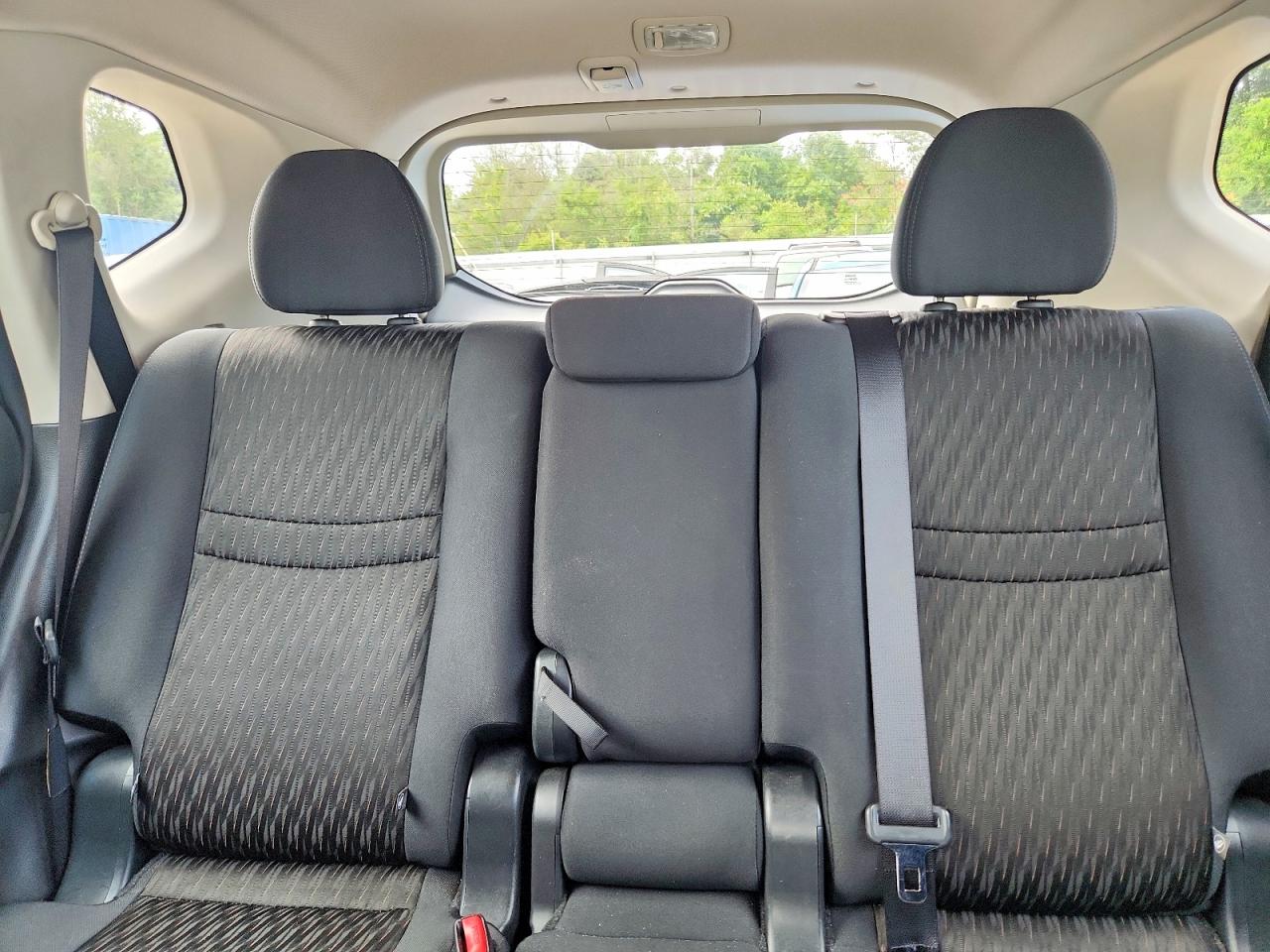 2017 NISSAN ROGUE