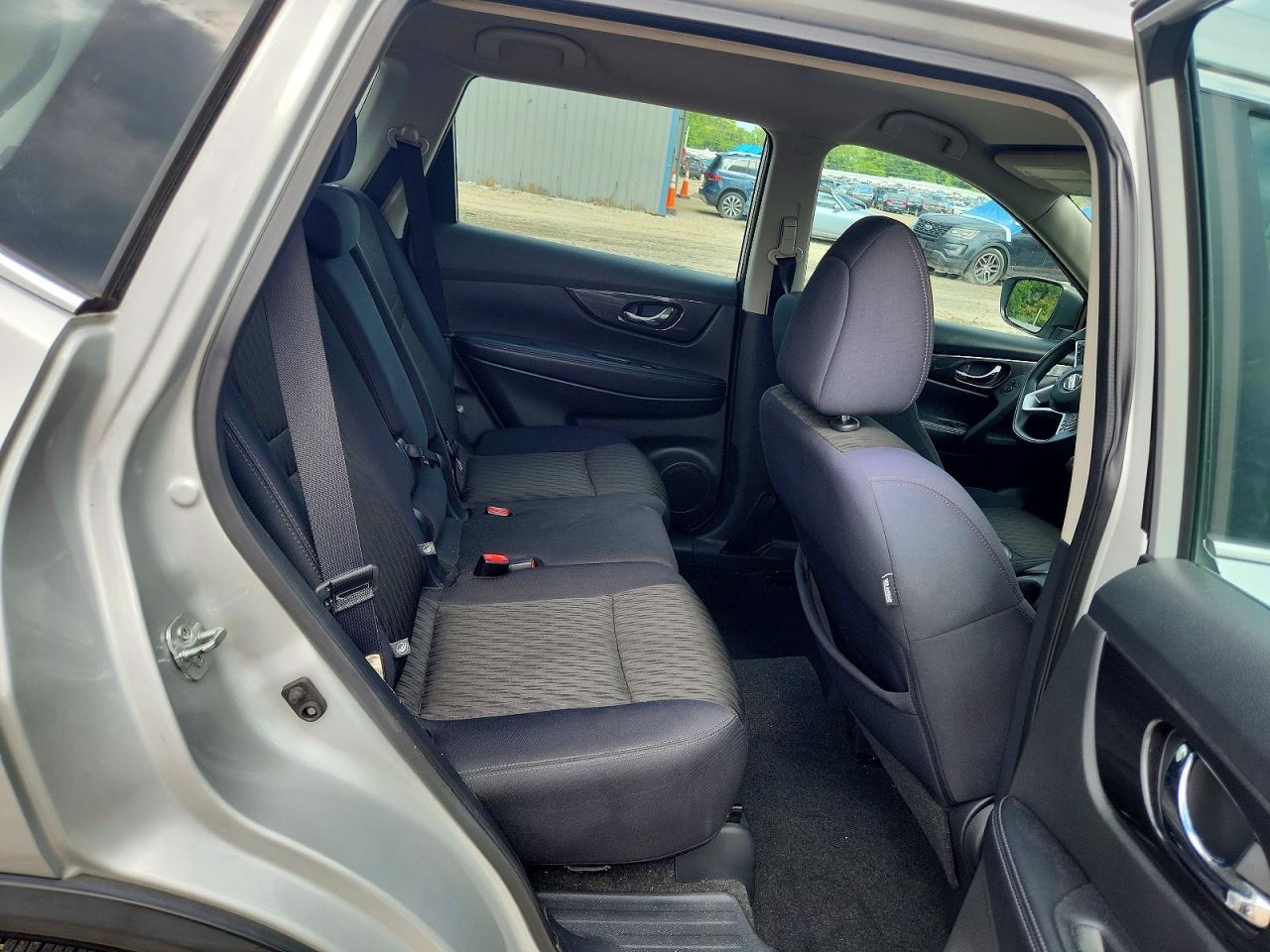2017 NISSAN ROGUE