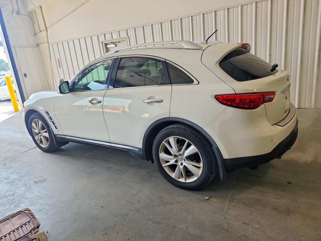 2012 INFINITI FX35