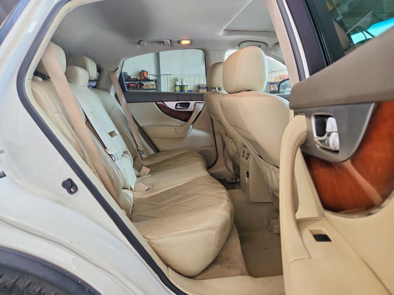 2012 INFINITI FX35