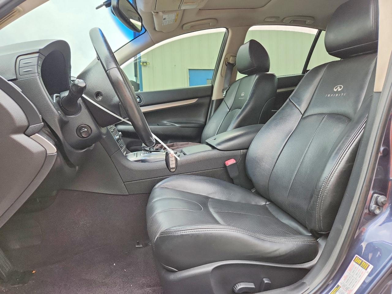 2013 INFINITI G37